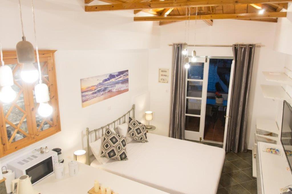 In Hydra Apartment Luaran gambar