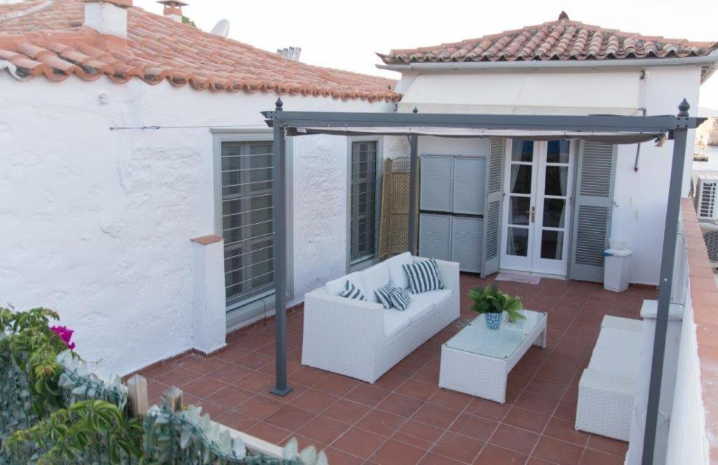 In Hydra Apartment Luaran gambar