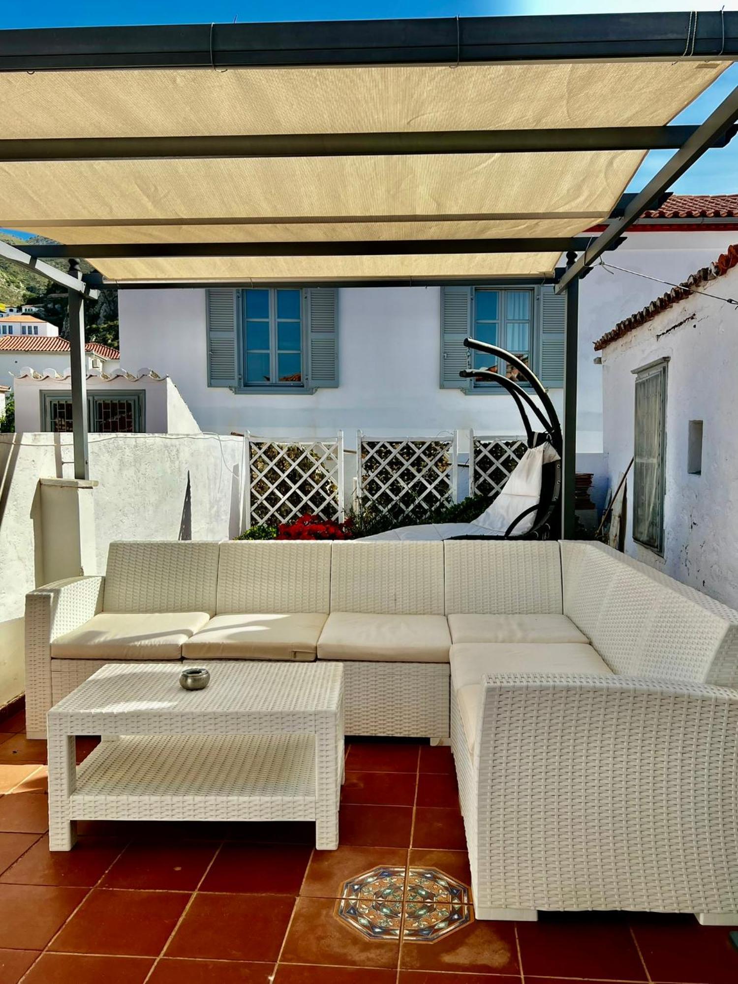 In Hydra Apartment Luaran gambar